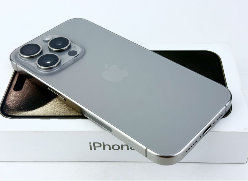 Apple iPhone 15 Pro 256GB Natural Titanium USA Перфектен! Гаранция!