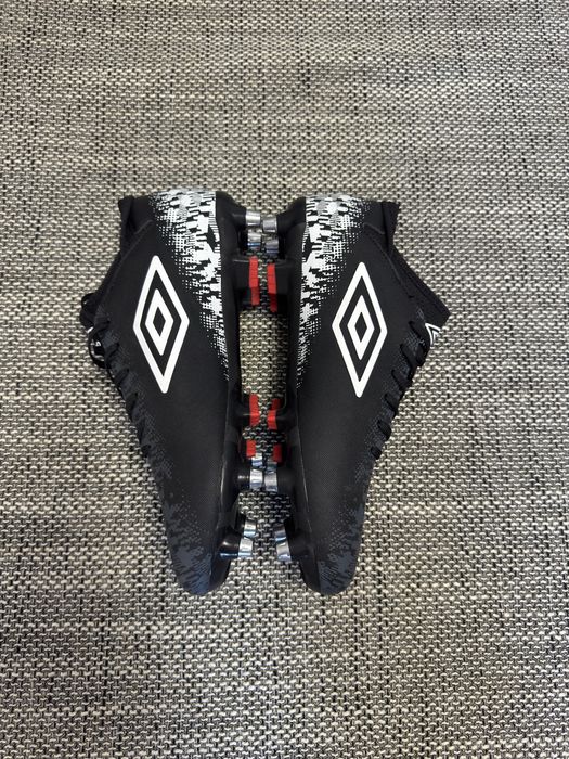 Ghete de fotbal Umbro