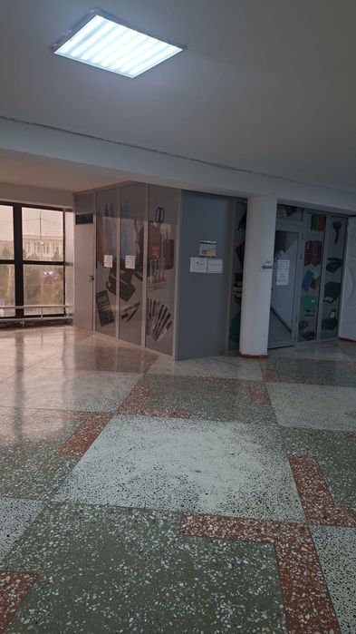 Бутик сатылады ішінде мебелдерімен