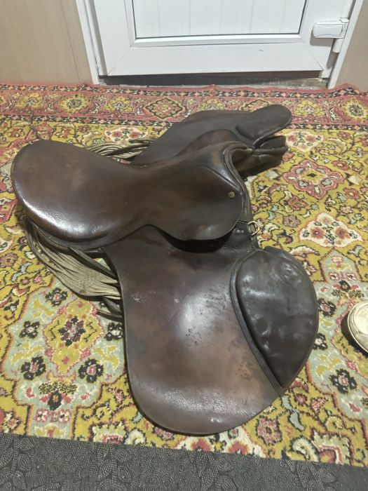 Спорнивный седло