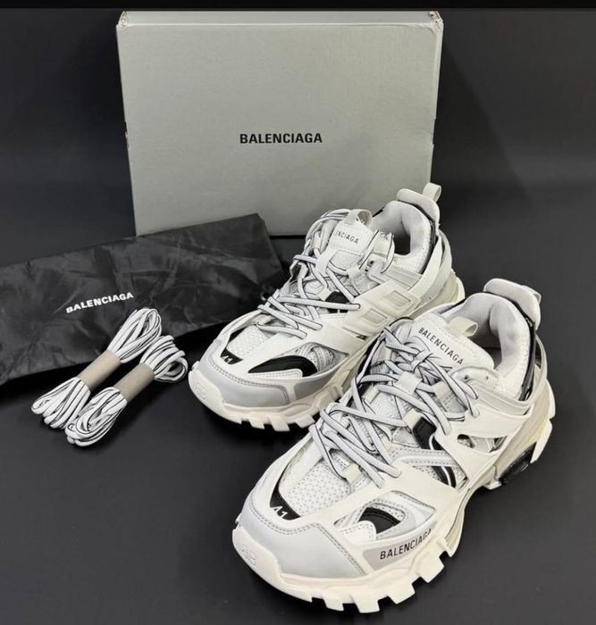 Balenciaga track