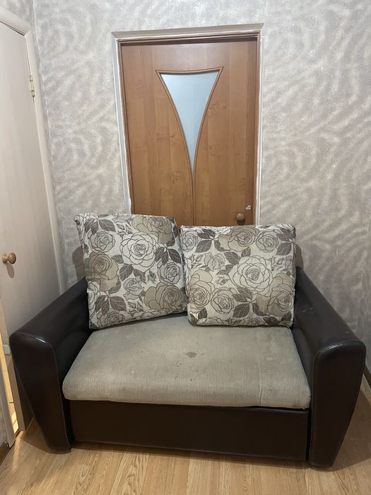 Отдам даром диван