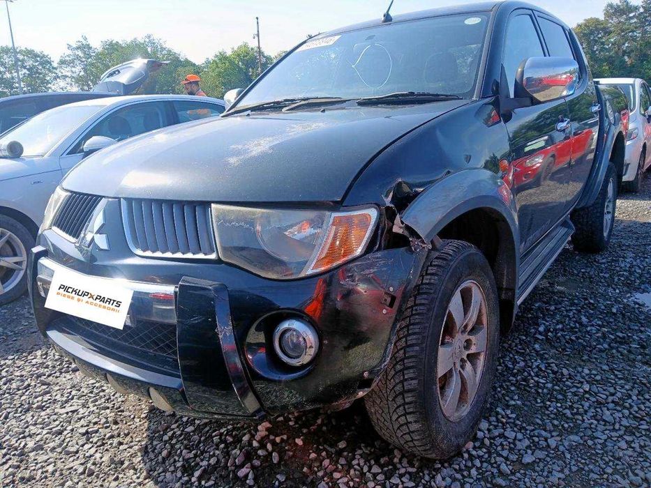 Dezmembrez Mitsubishi L200 2.5 Diesel 2007