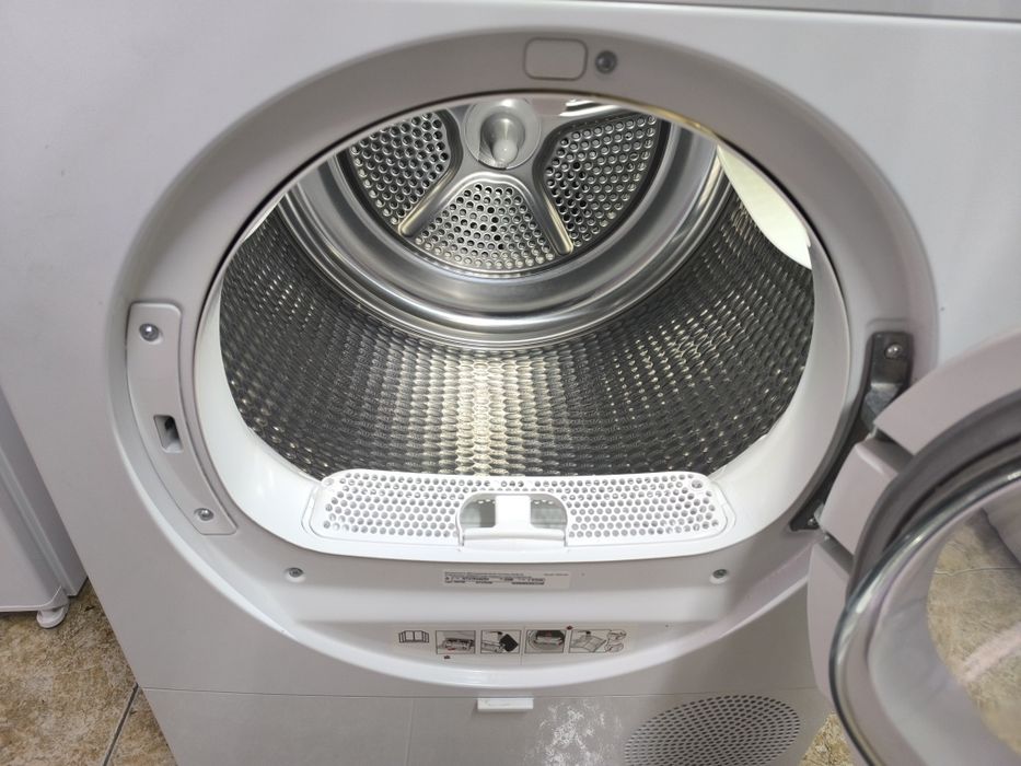 Сушилня Siemens WT47R440 - 8кг. А+++ Термопомпа