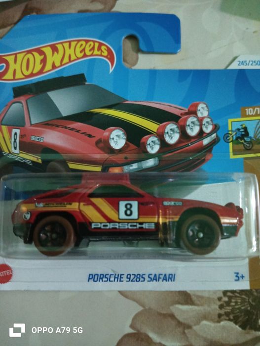 Vând mașinuță hotweels flacără argintie