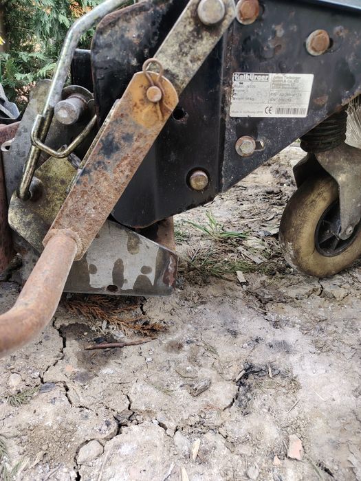 Perie TIELBURGER TK 520 pentru tractoras de tuns iarba.