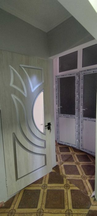 Сдаётся 2-комнатная квартира в Микрорайоне.