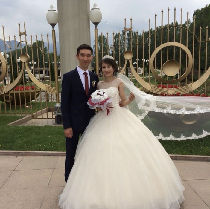 Продам свадебное платье