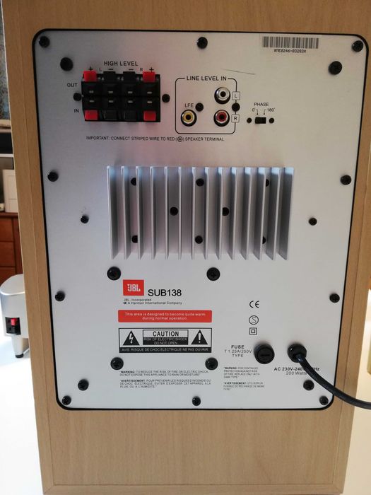 Sistem Boxe JBL model SUB138 (Subwoofer + 5 sateliti) - 100w/Impecabil