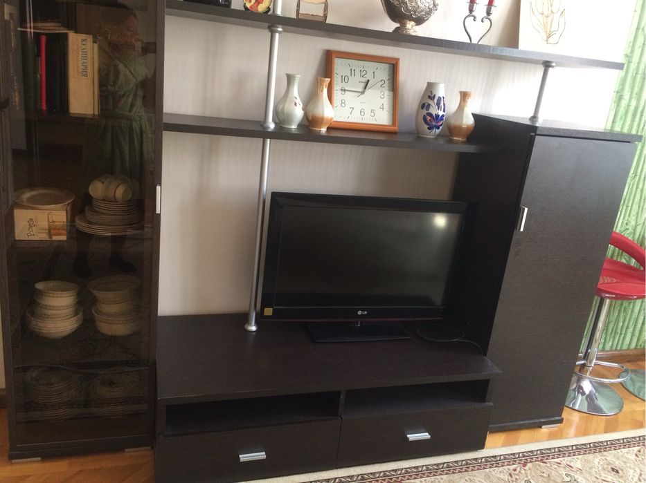 Продам горку под телевизор