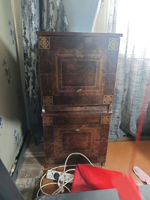 Гарнитур, шкаф, комод, кровать, матрац.