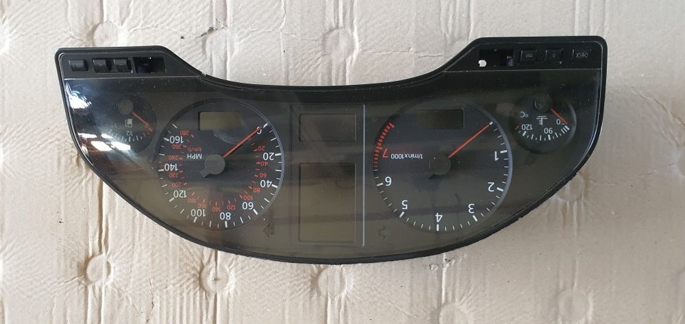 Ceasuri bord audi a8 d2 facelift benzina cutie automata display color