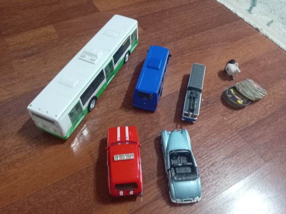 Продам детские игрушки б/у