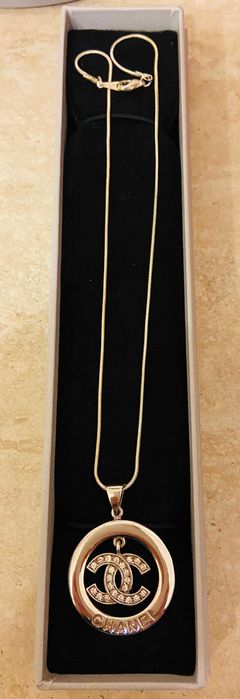 Сребърен синджир с висулка CHANEL- сребро проба 925