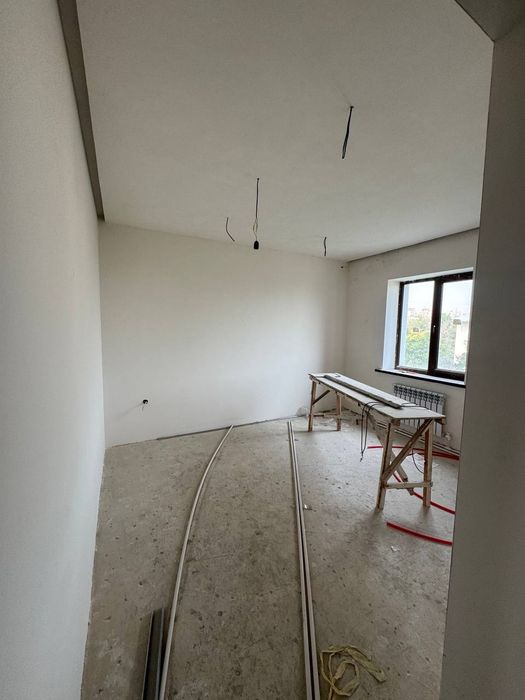 Продаëтся 5/4/5 квартира 77-серия метро Чиланзар