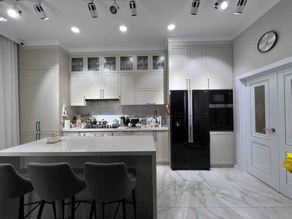 5-ти Комнатная квартира  в ЖК НРГ "Мирзо-Улугбек 185кв.м.