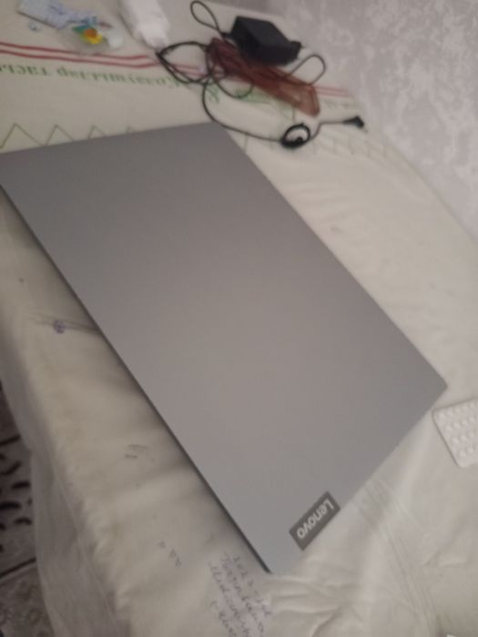 Lenovo notebook Ryzen 5