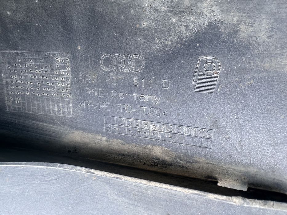 Задна броня AUDI SQ5 8R 8R0807521BJ 8R0807511D