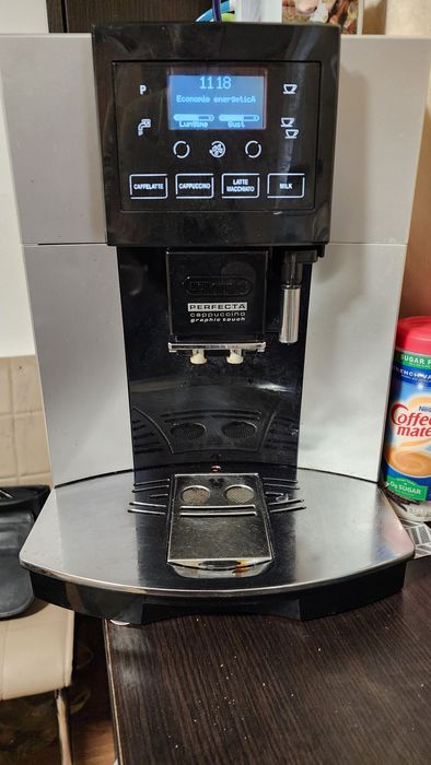 Aparat cafea DeLonghi Perfecta Perfecta Cappuccino Graphic touch