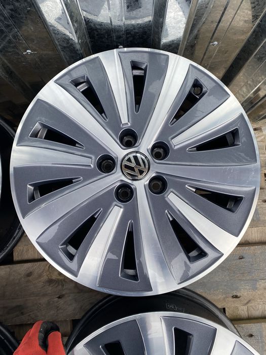 17 цола 5 х 112 мм Шкода , Skoda Superb , Oktavia , VW Фолксваген