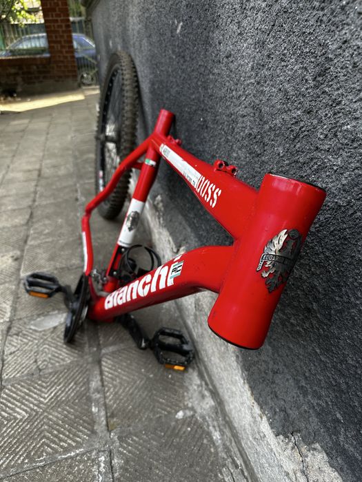 Алуминиева рамка Bianchi Doss