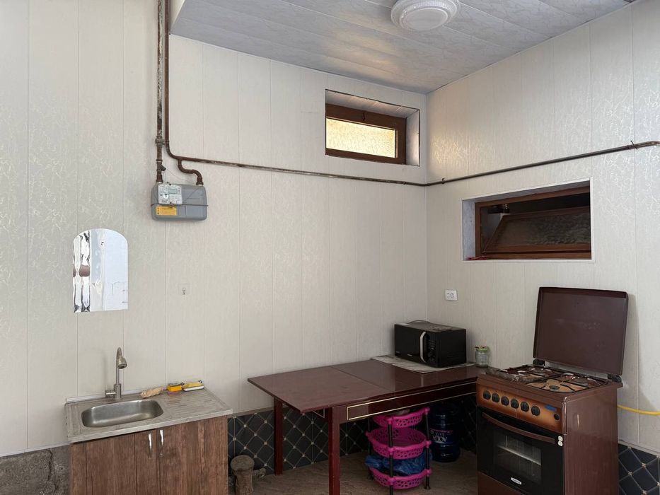 Ховли Уй сотилади