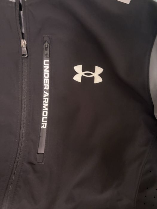 Under armor ветровка