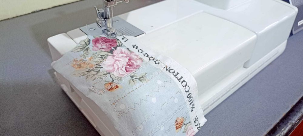 Masina de cusut Riccar 8530  Semi industriala