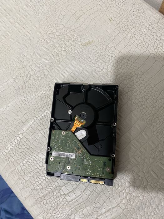 Монитор для видеонаблюдение и Жесткий диск