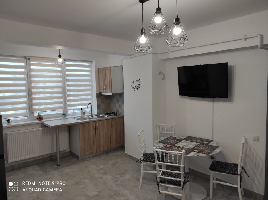 Inchiriez apartament 2 camere regim hotelier