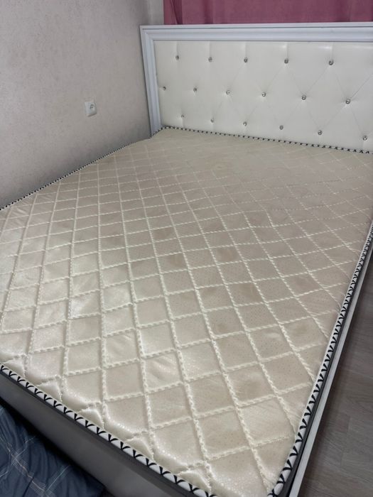 Матрас б/у 160/200