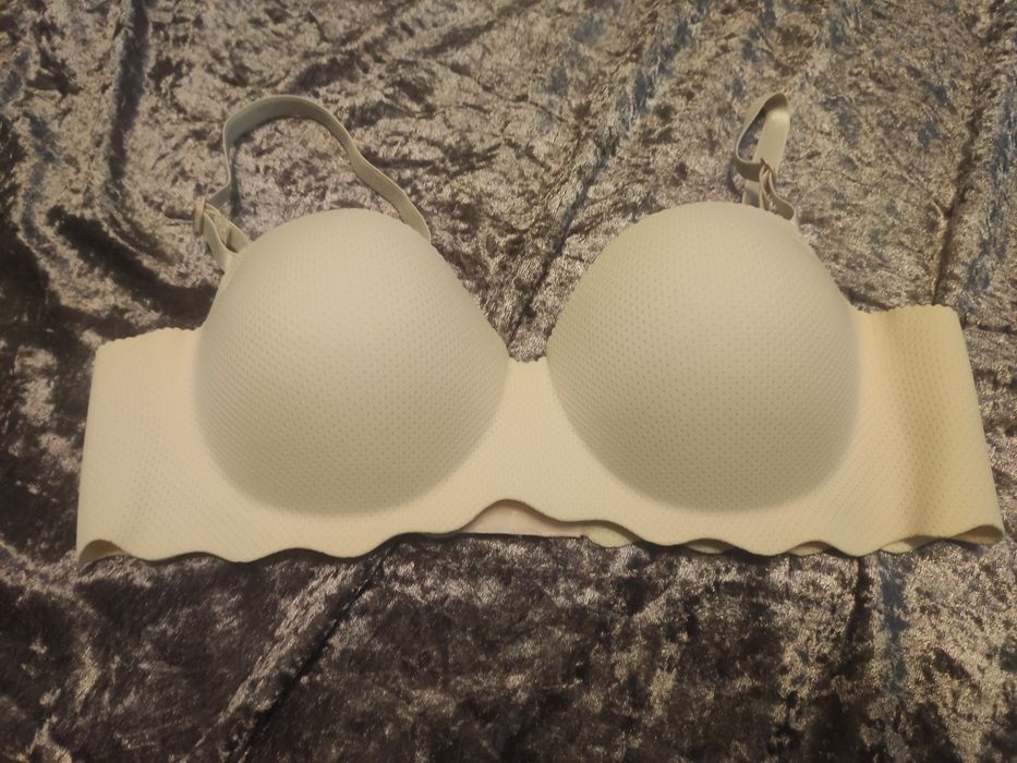 Sutien nude, spuma, fara cusaturi
