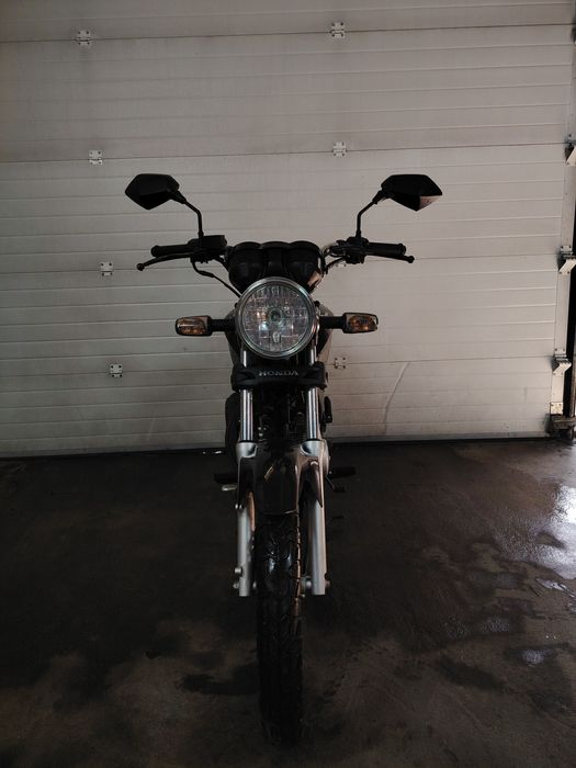 Мотоцикл Honda CB125