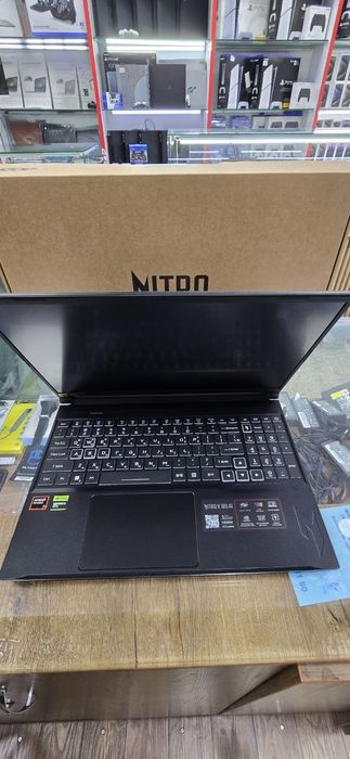 Acer Nitro V16 AI