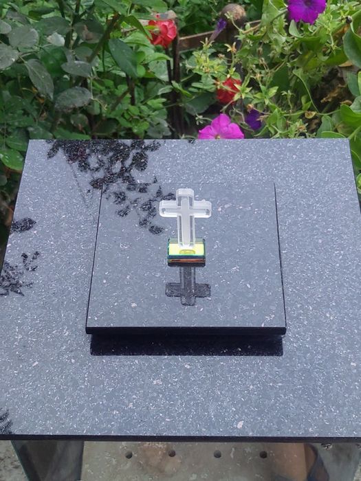 Felinar cimitir funerar granit candela căsuța