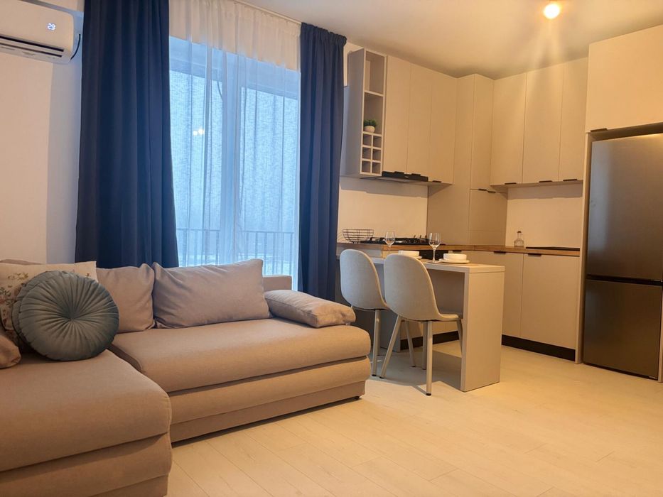 Apartament 2 camere, prima închiriere, loc de parcare inclus