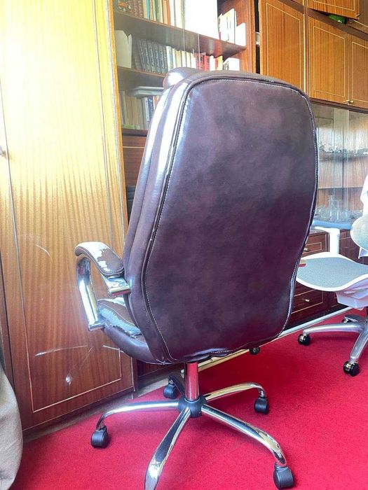 Кресло офисное исправное