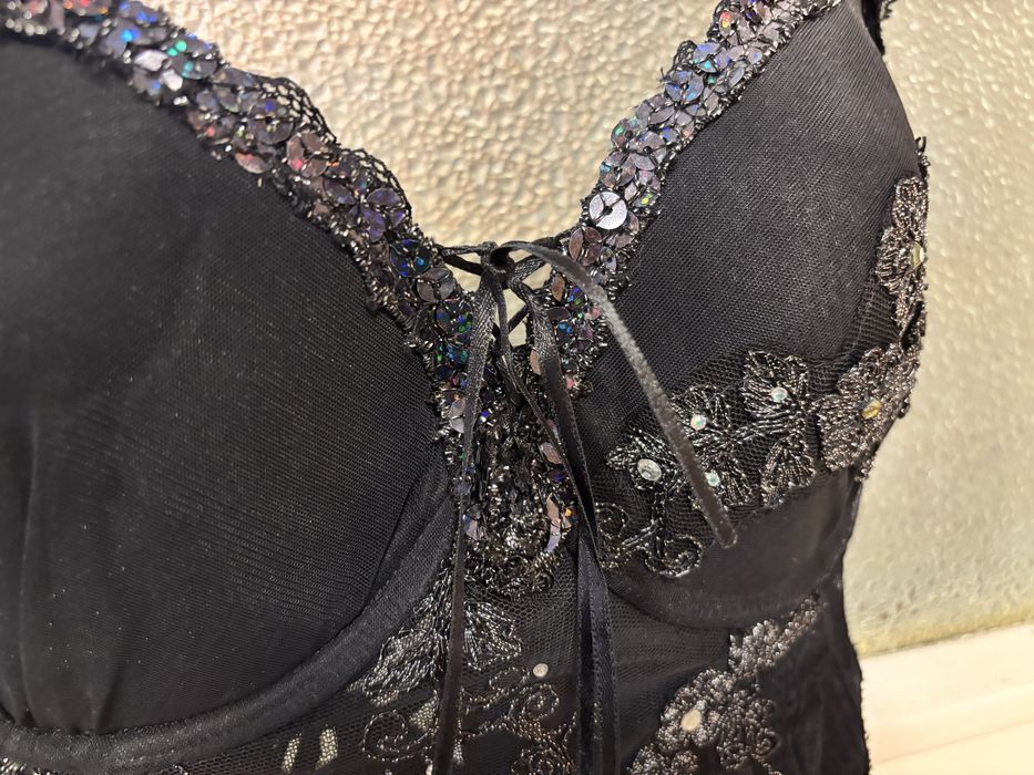 Черна бутикова рокля