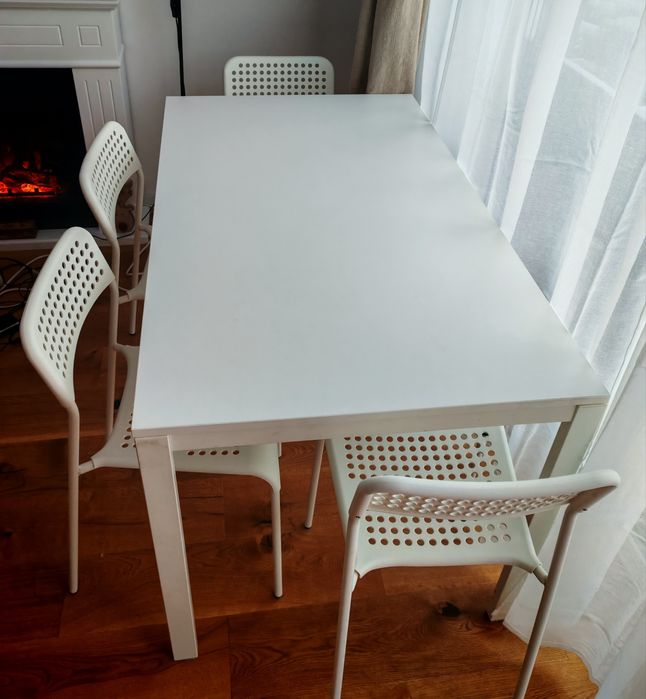 Masa + 4 scaune Ikea