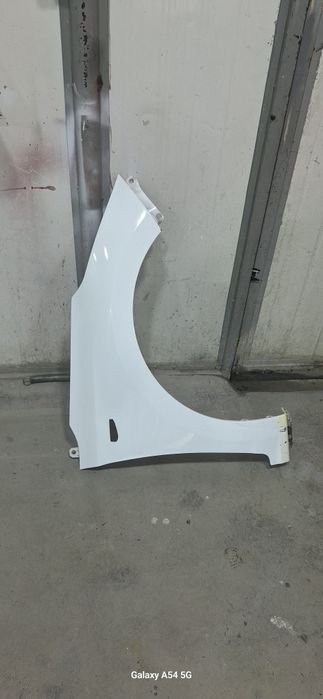 Hunday Solaris zapchast krilo ung zavod detal.