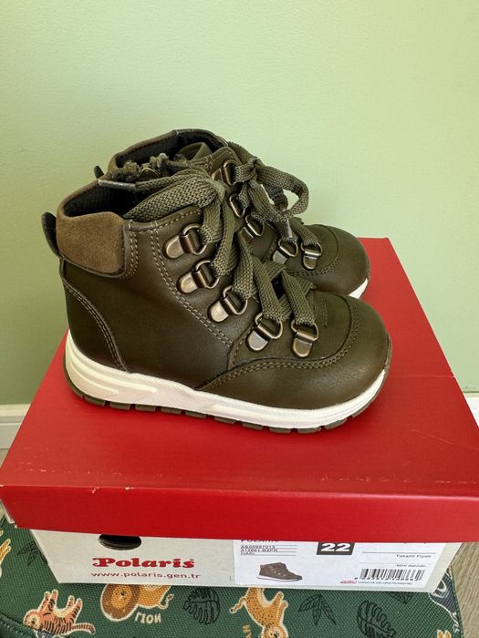 Бебешки боти 22 номер