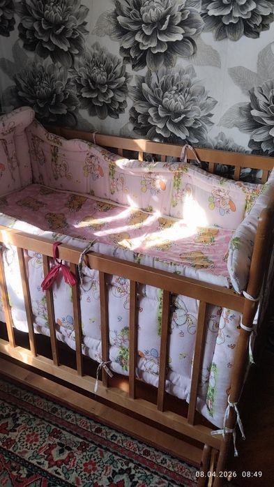 Продам детскую кроватку