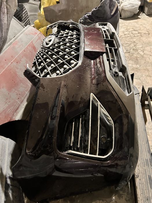 Продам бампер передний