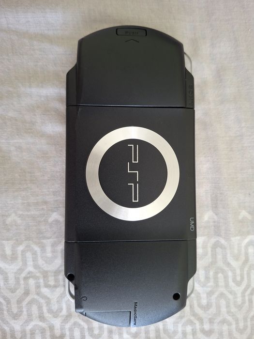 PSP 1  Sony PlayStation mobile