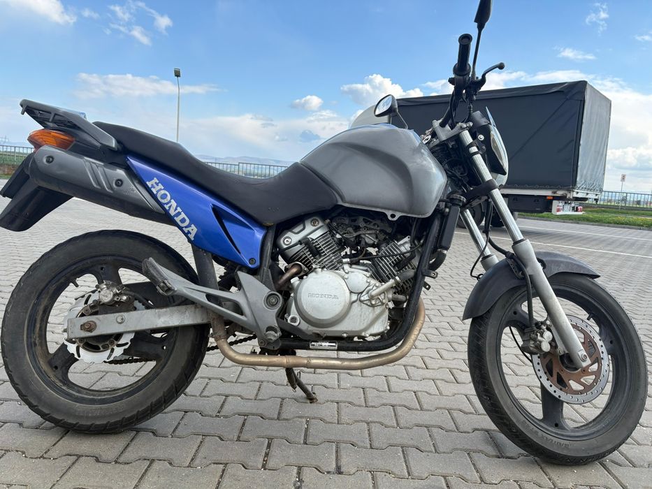 Honda varadero XL 125 in Stare Buna  de functionare  cu toate actele in regular fiscal pe loc .