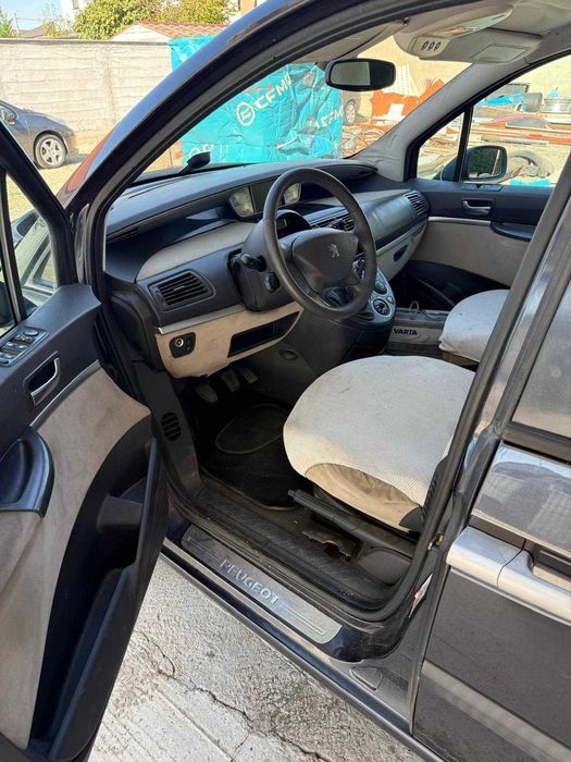 Vand Peugeot 807 din 2005