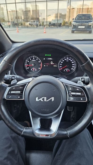 Продам KIA Cerato 2023 года