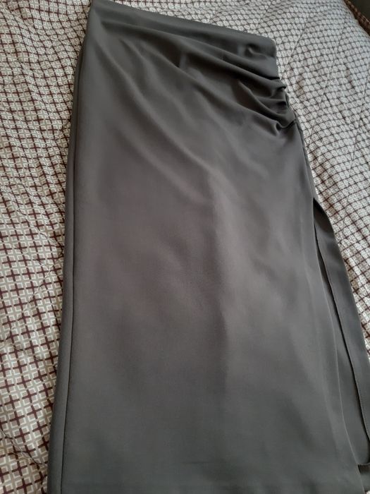 Продам юбку, с вырезом