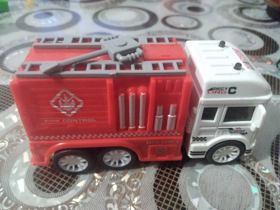 Игрушки для мальчика