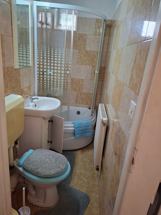 garsoniera renovata de inchiriat